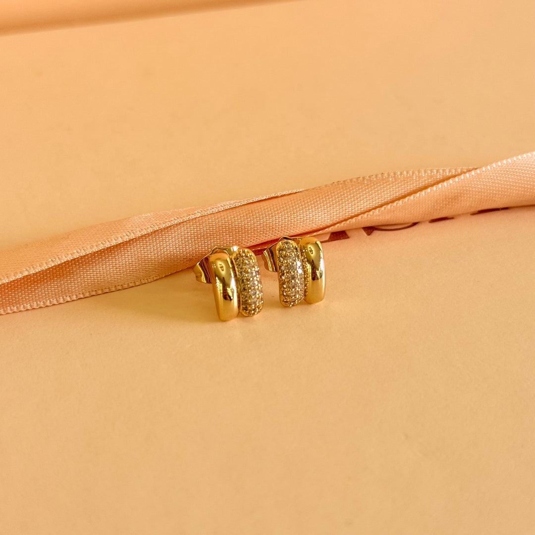 Dainty zircone gold plated studs