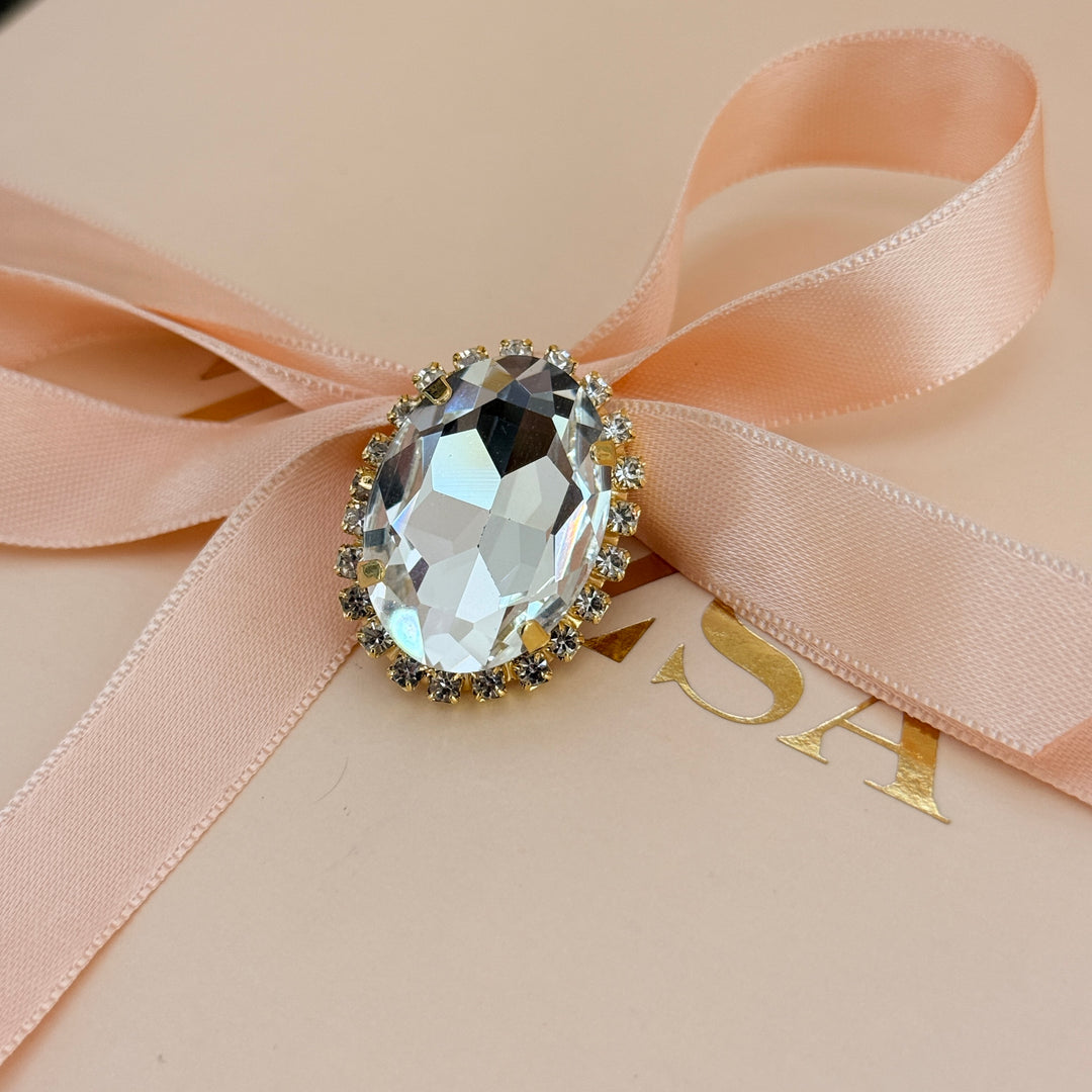 Oval preciosa crystals gold plated brooch