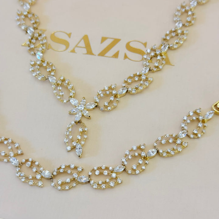 Marquise and rosette zircone gold plated set