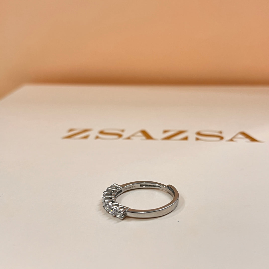Zircone sterling silver band ring
