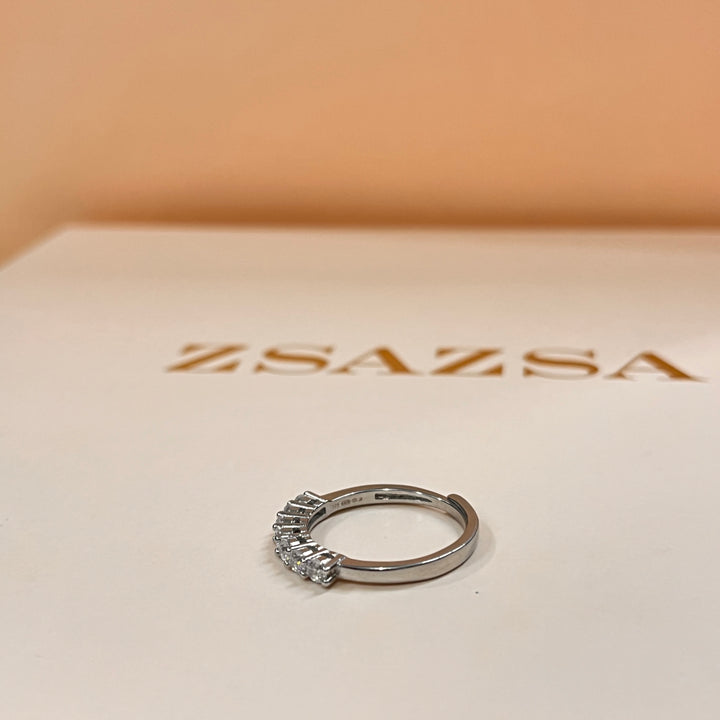 Zircone sterling silver band ring