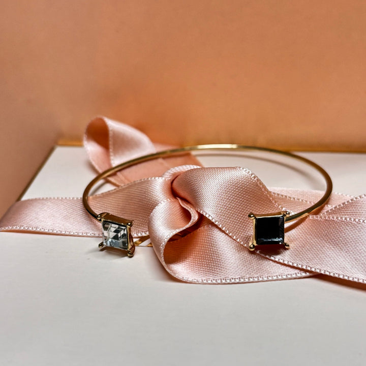 Dainty grey bangle