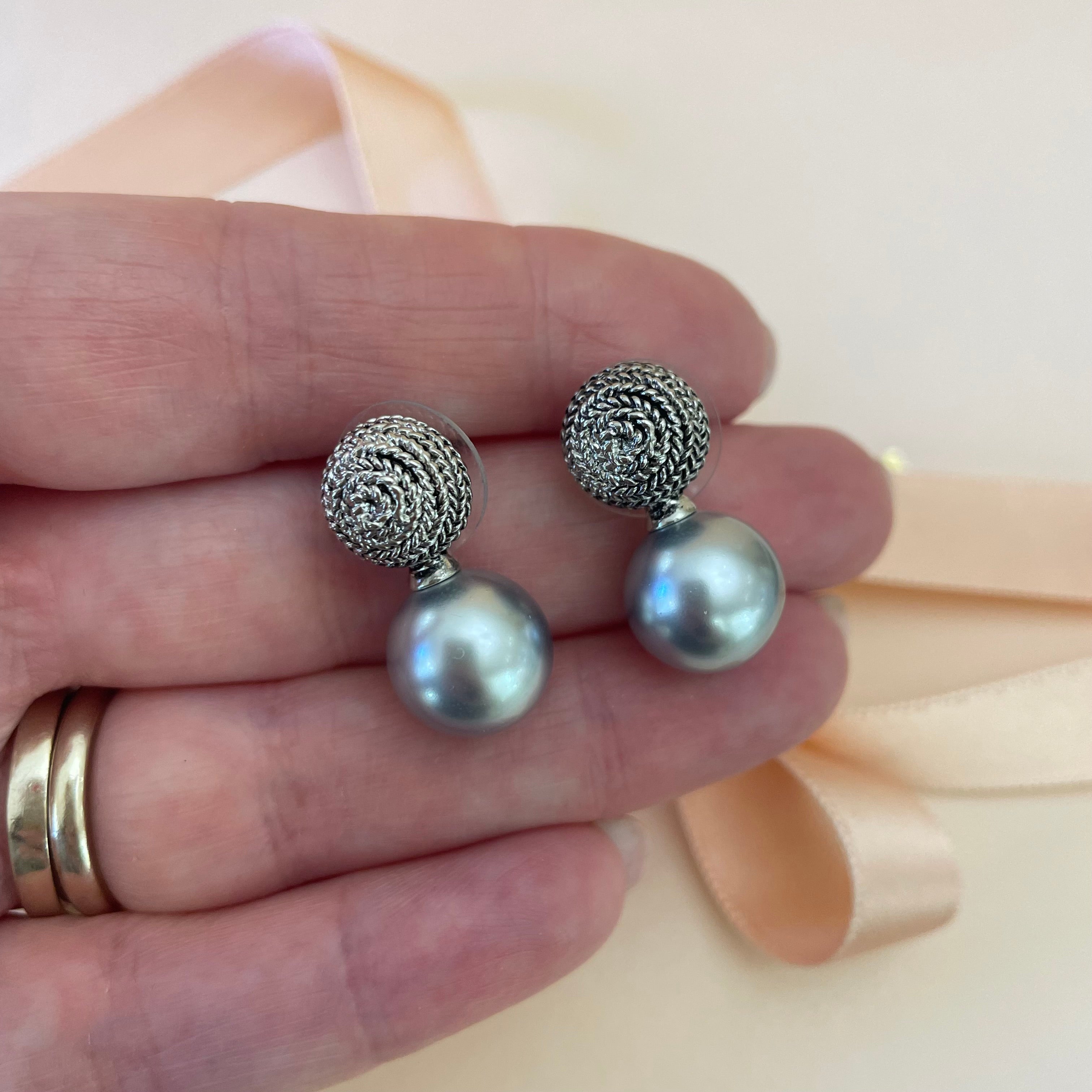 Complete grey pearls set