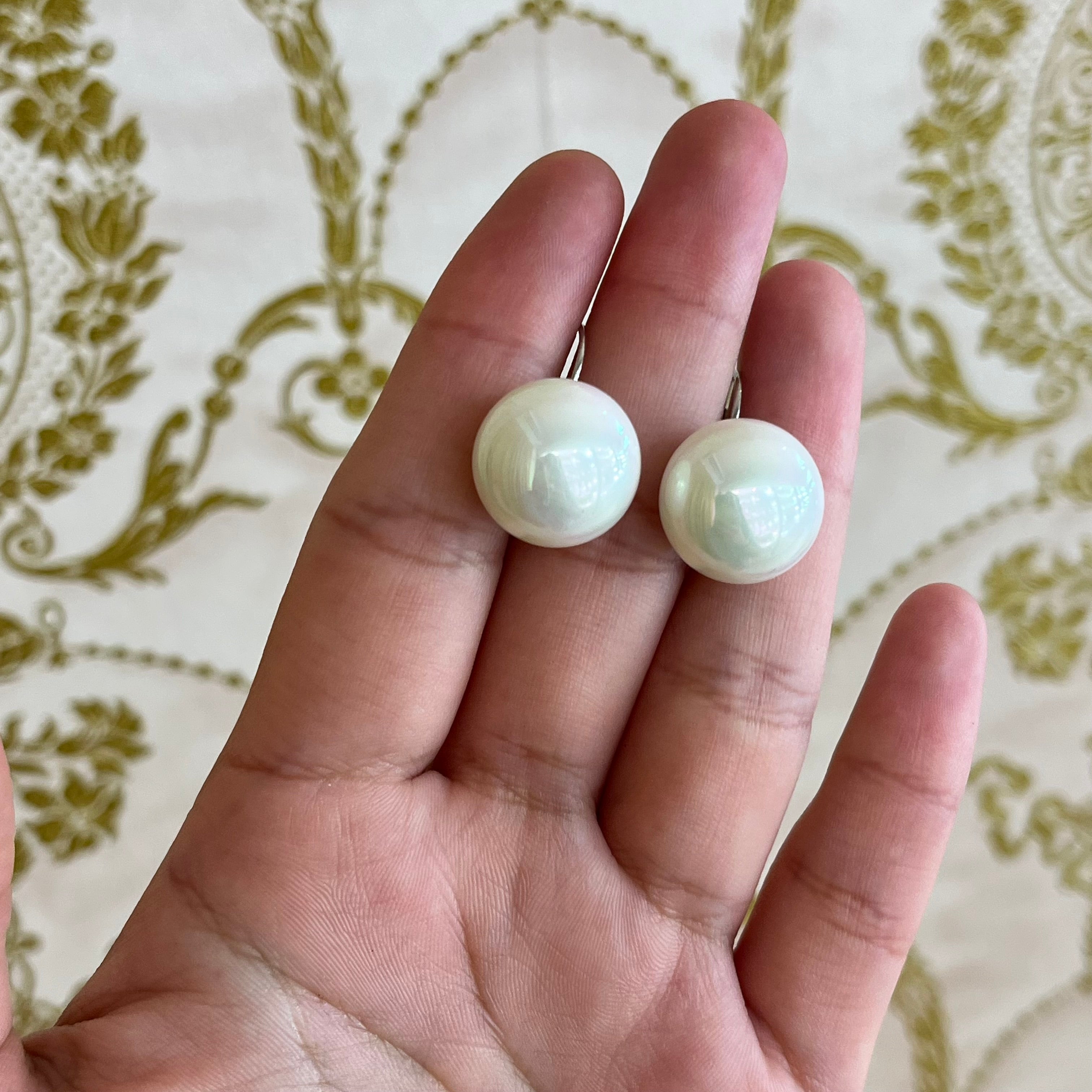 Pearl hook earrings