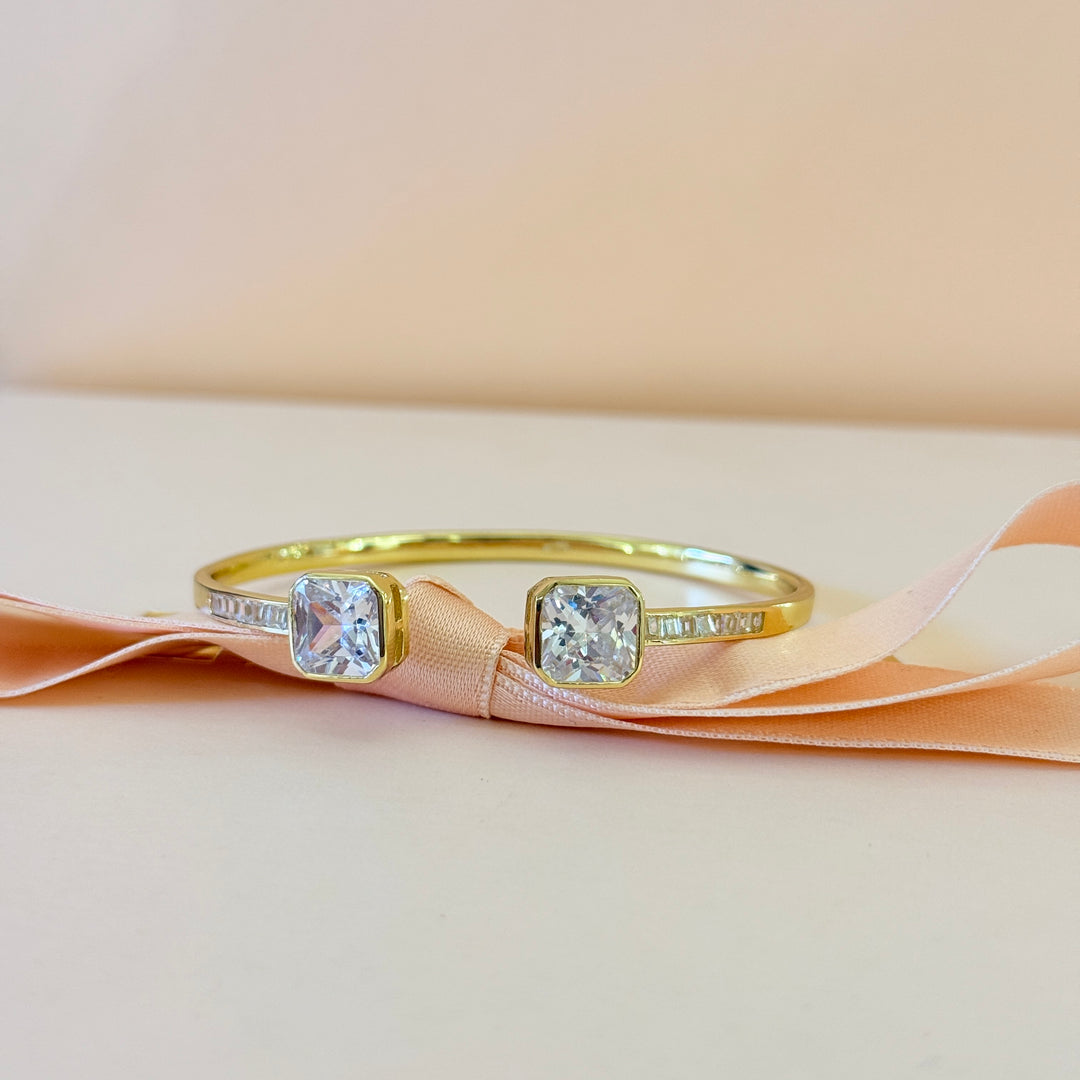 Zircone square gold plated sterling silver bangle