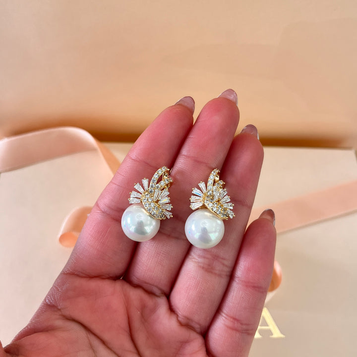 Baguette zircone and white pearls gold plated earrings