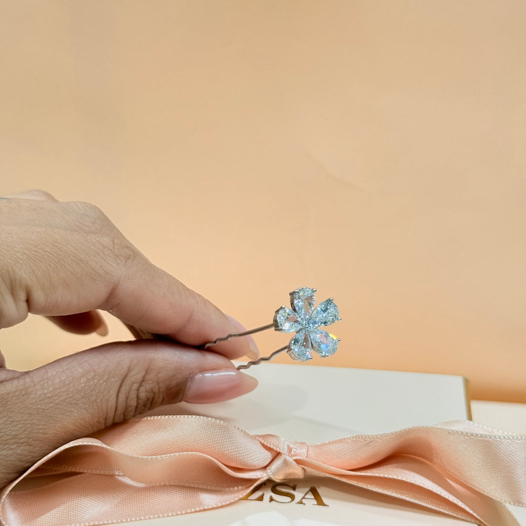 Zircone flower silver hair pin