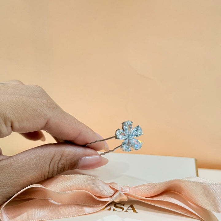 Zircone flower silver hair pin