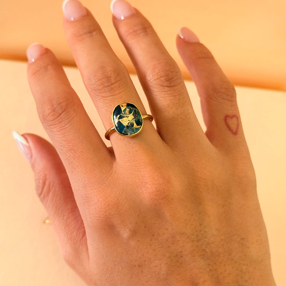 Green natural stone earrings and ring