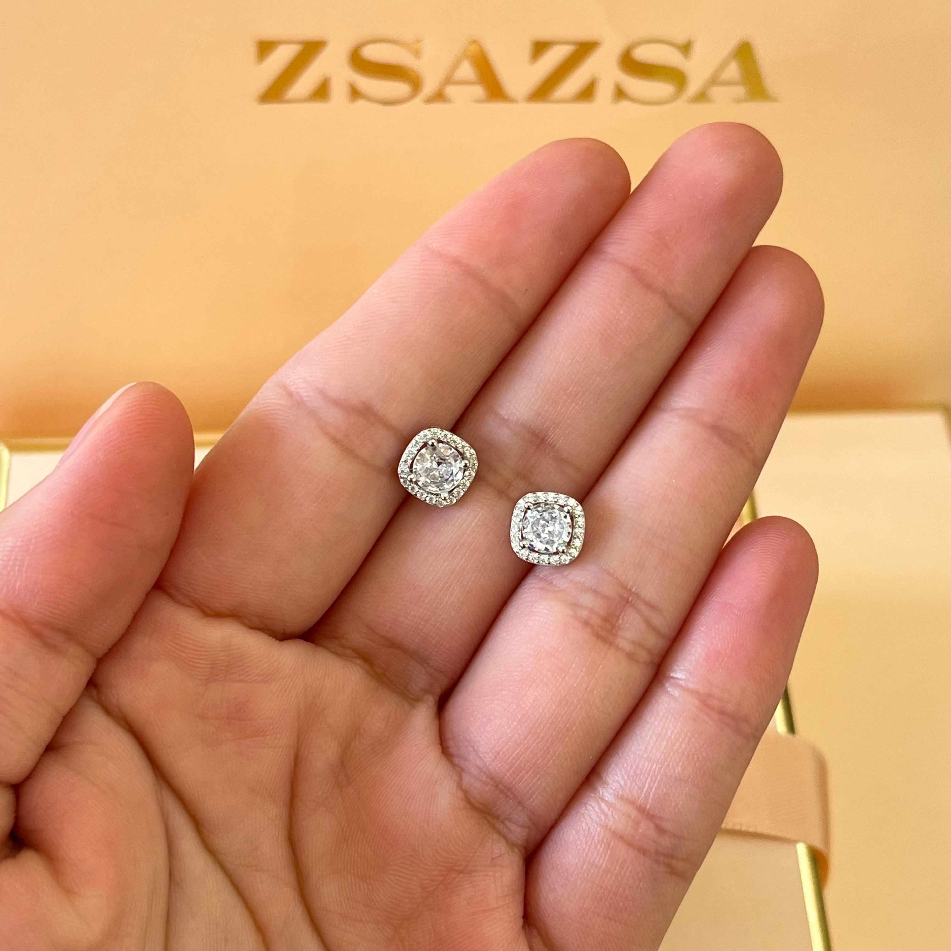 Zircone silver studs