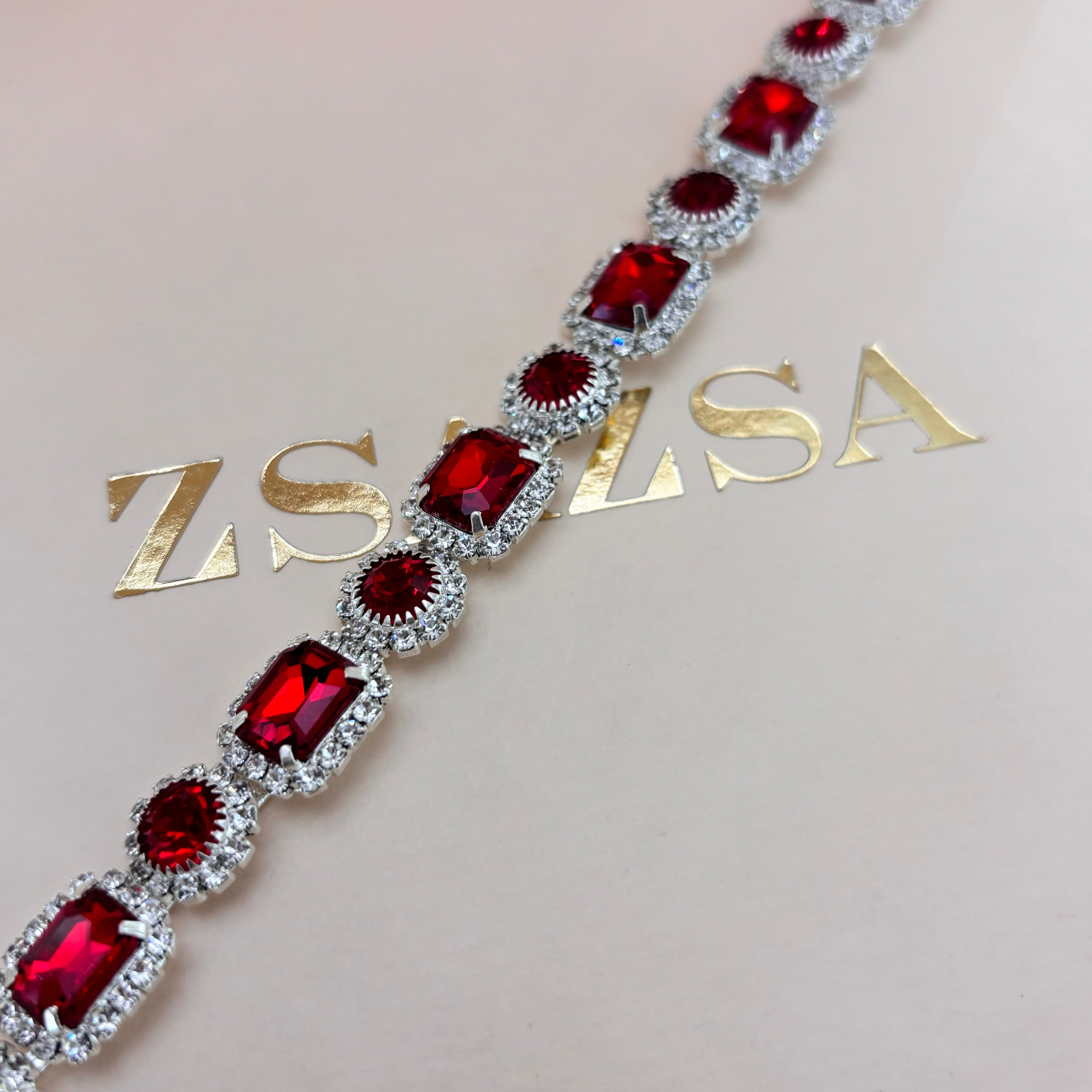 Elegant red bracelet