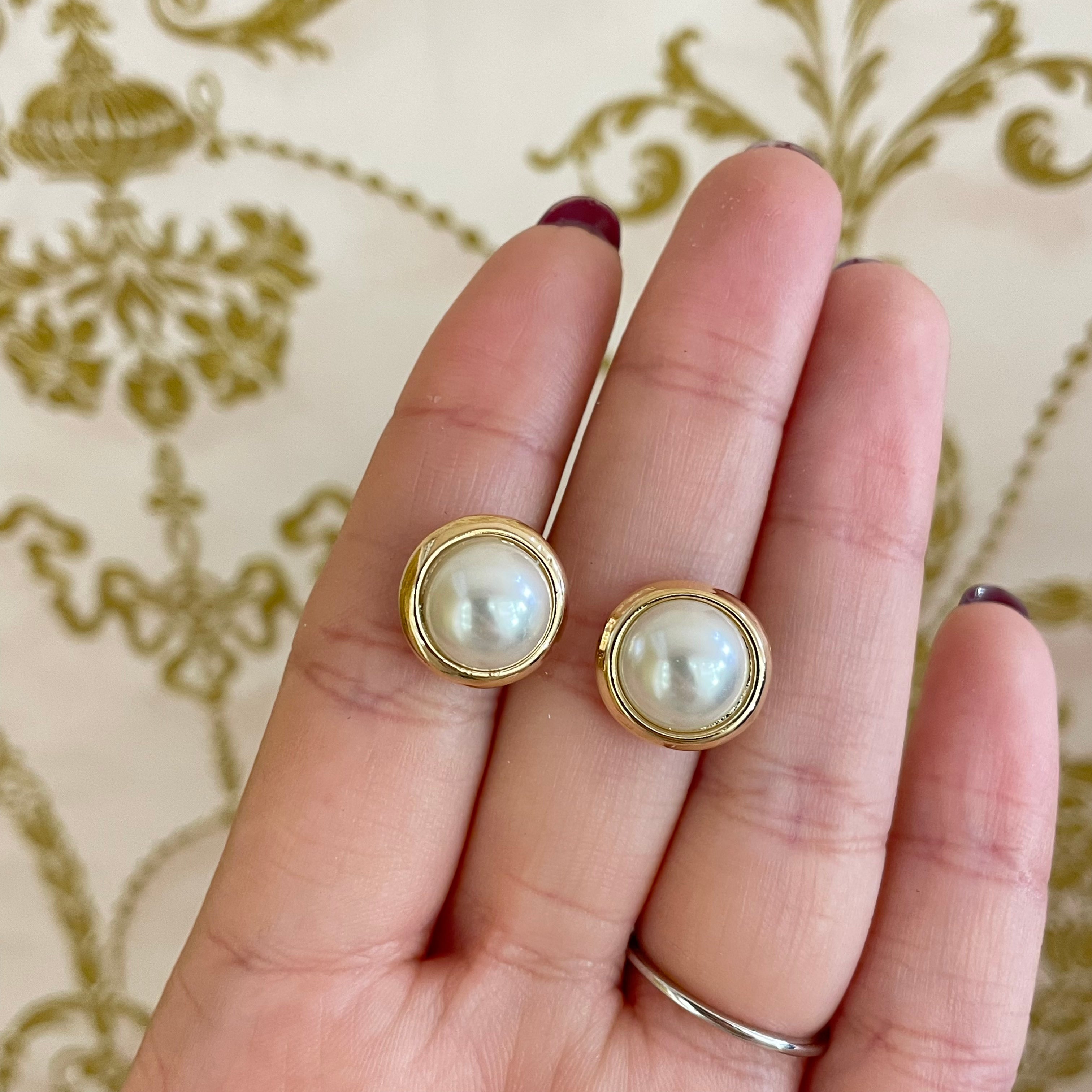 Basic pearls gold clips earrings