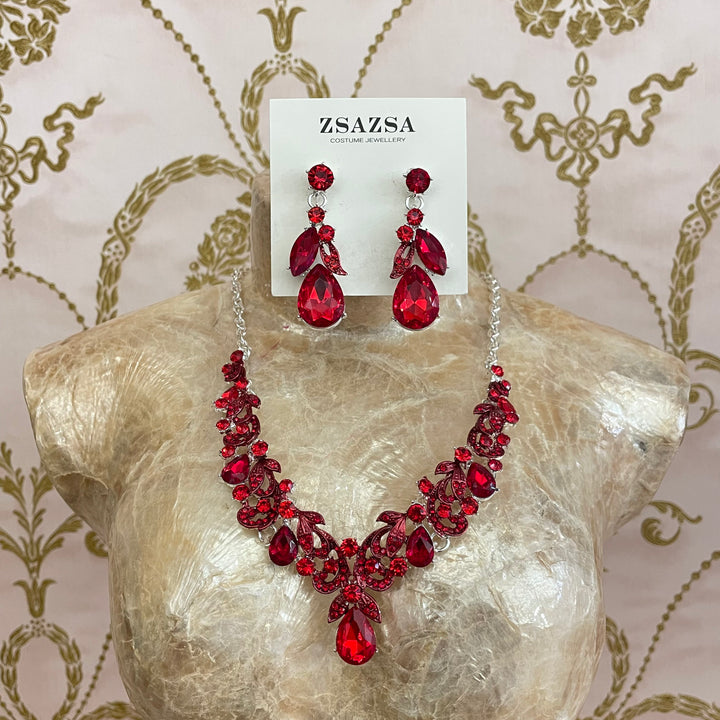 Red Multistone elegant set