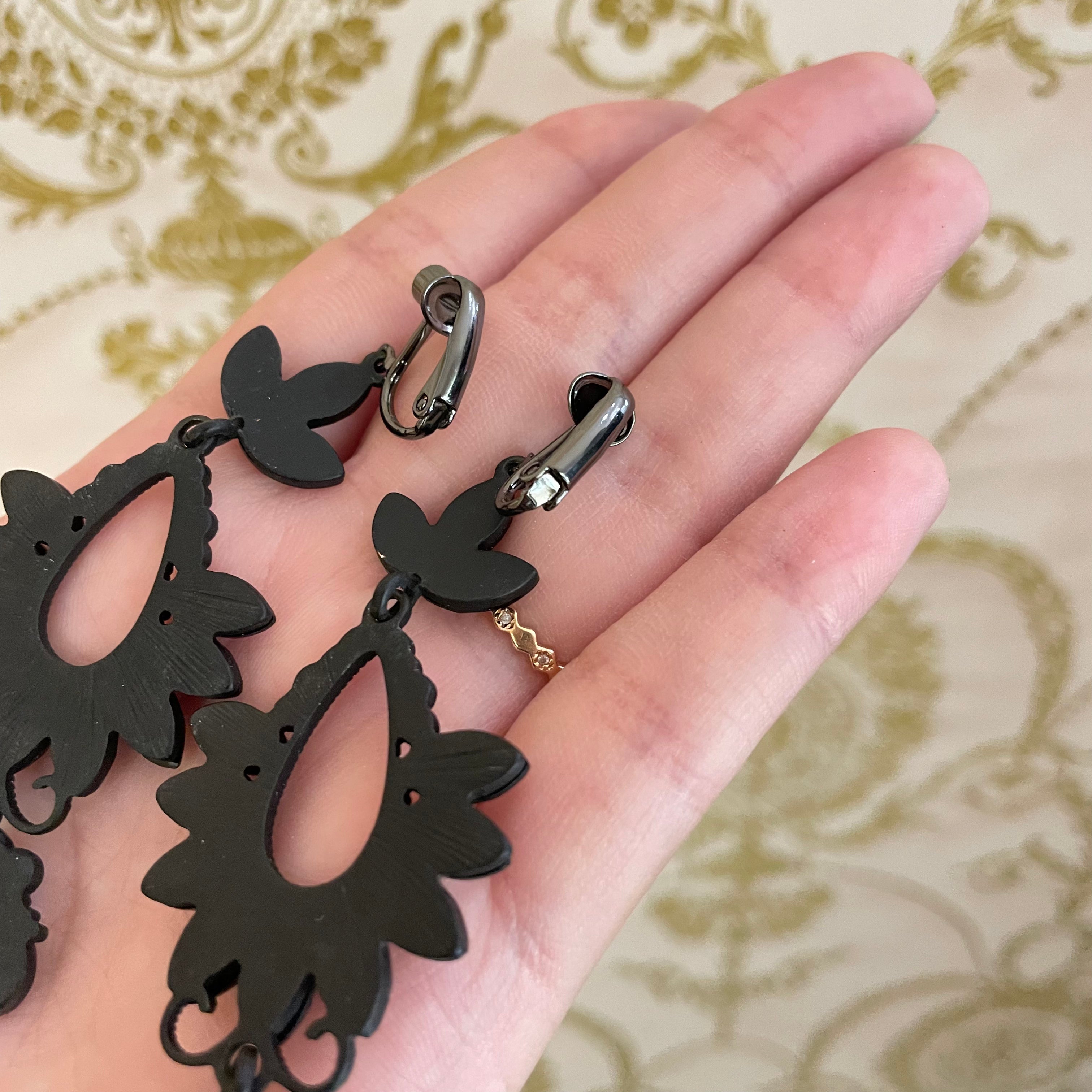 Marquise all black clips earrings