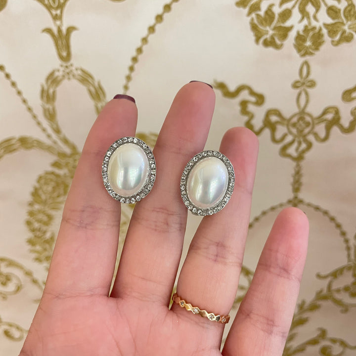 Oval pearl rhinestone clips earrings