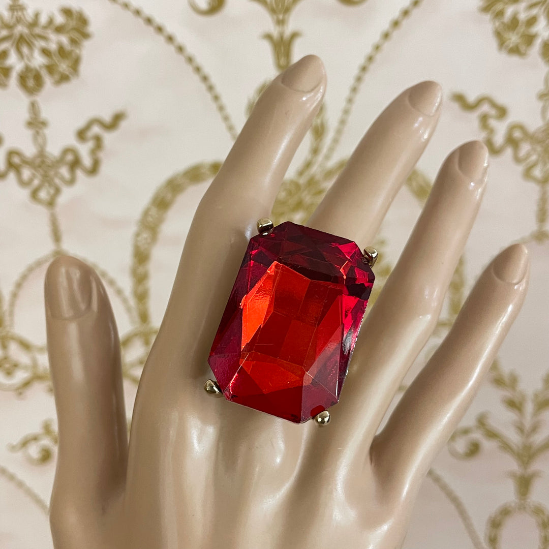 Big stone elasticated ring