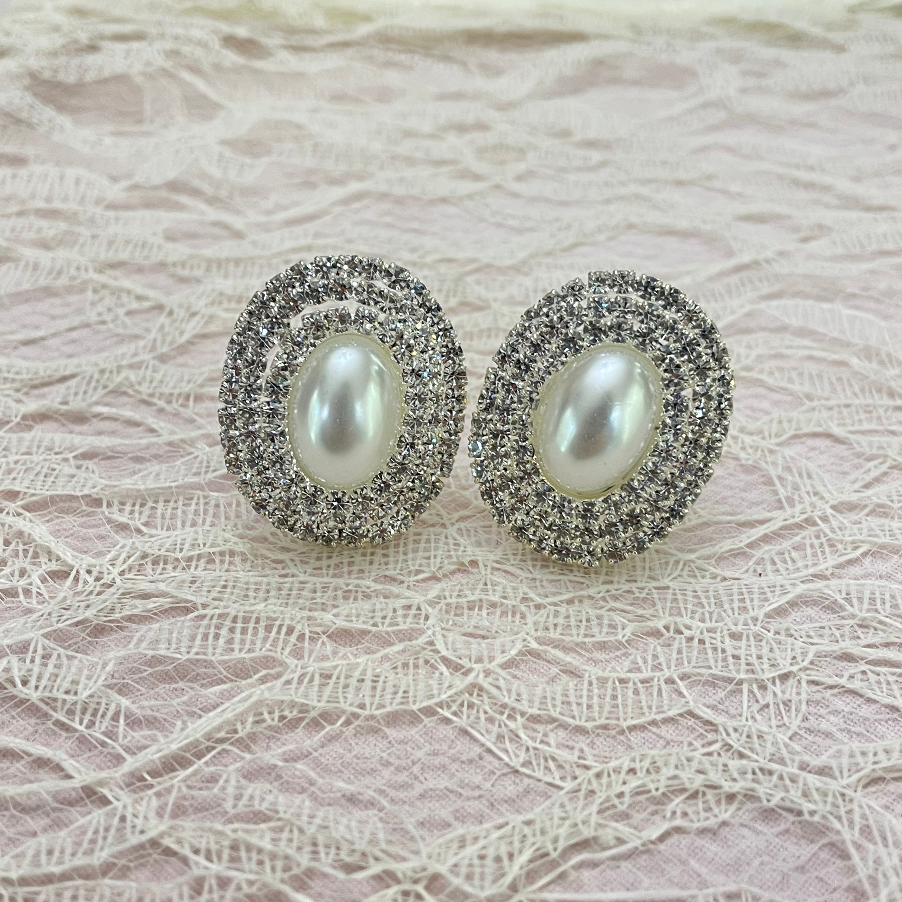 Oval pearls rhinestone silver clips earrings