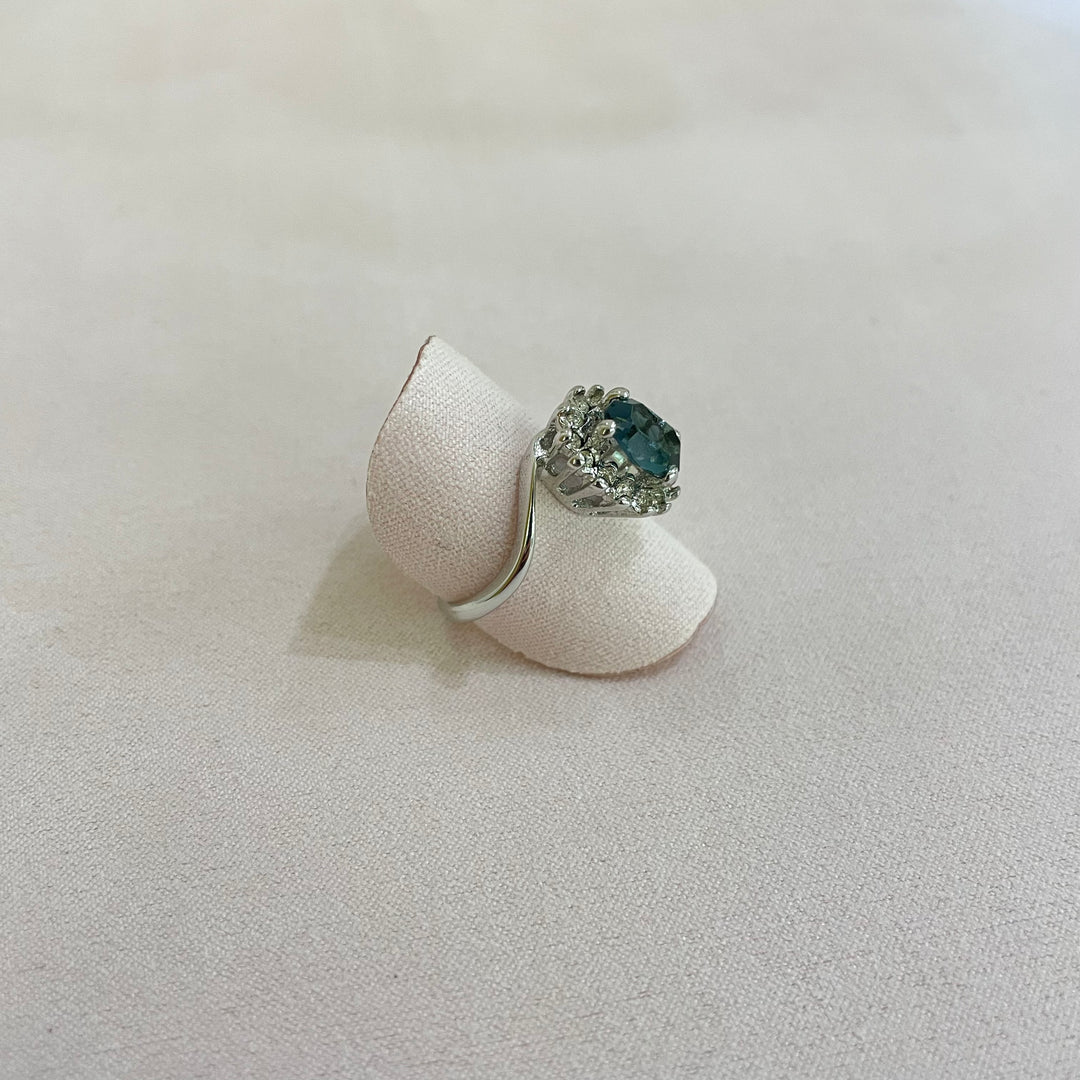 Elegant navy blue CZ ring
