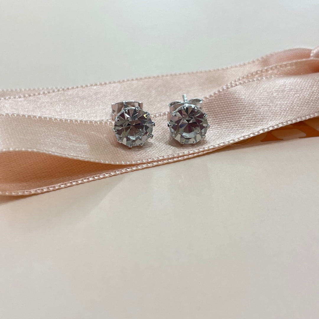 Solitaire earrings