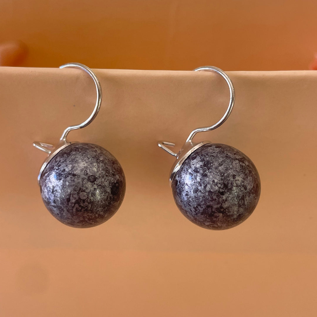 Grey hooks