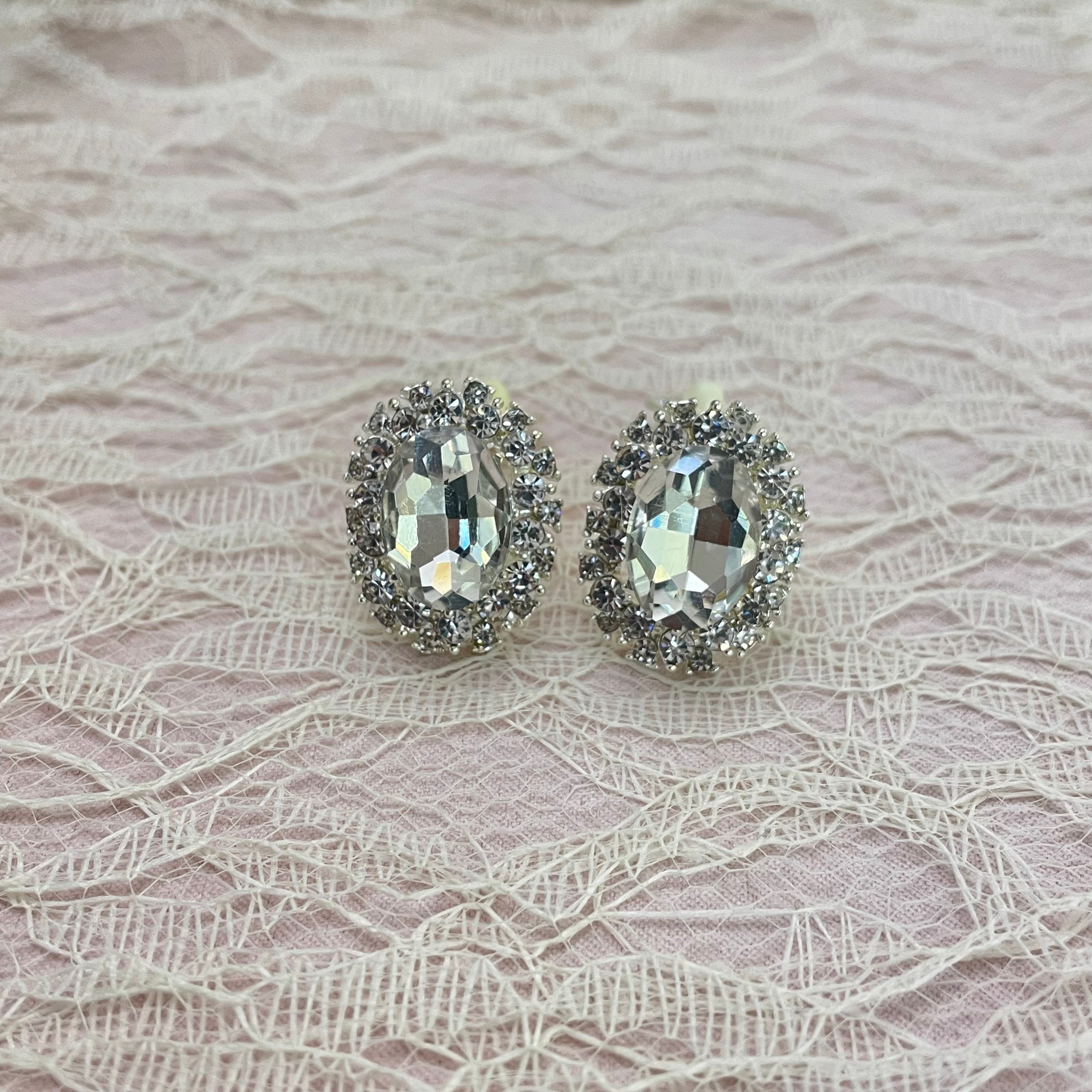 Oval rhinestone silver clips earrings