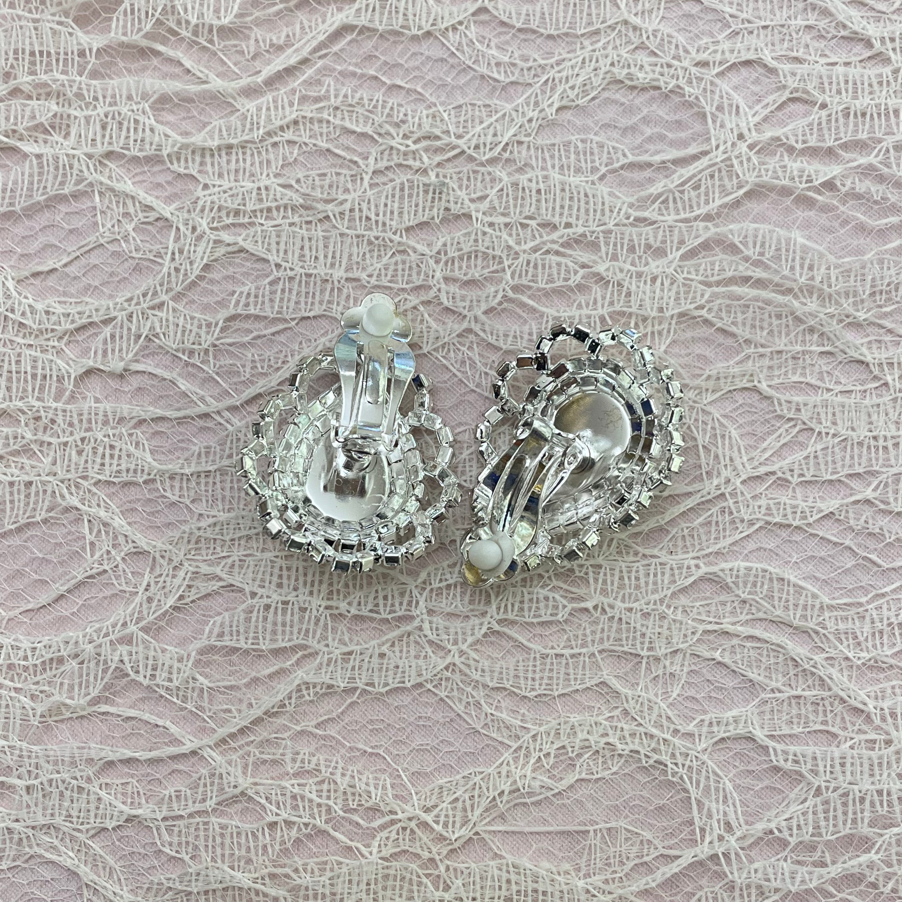 Pearl rhinestone clips earrings