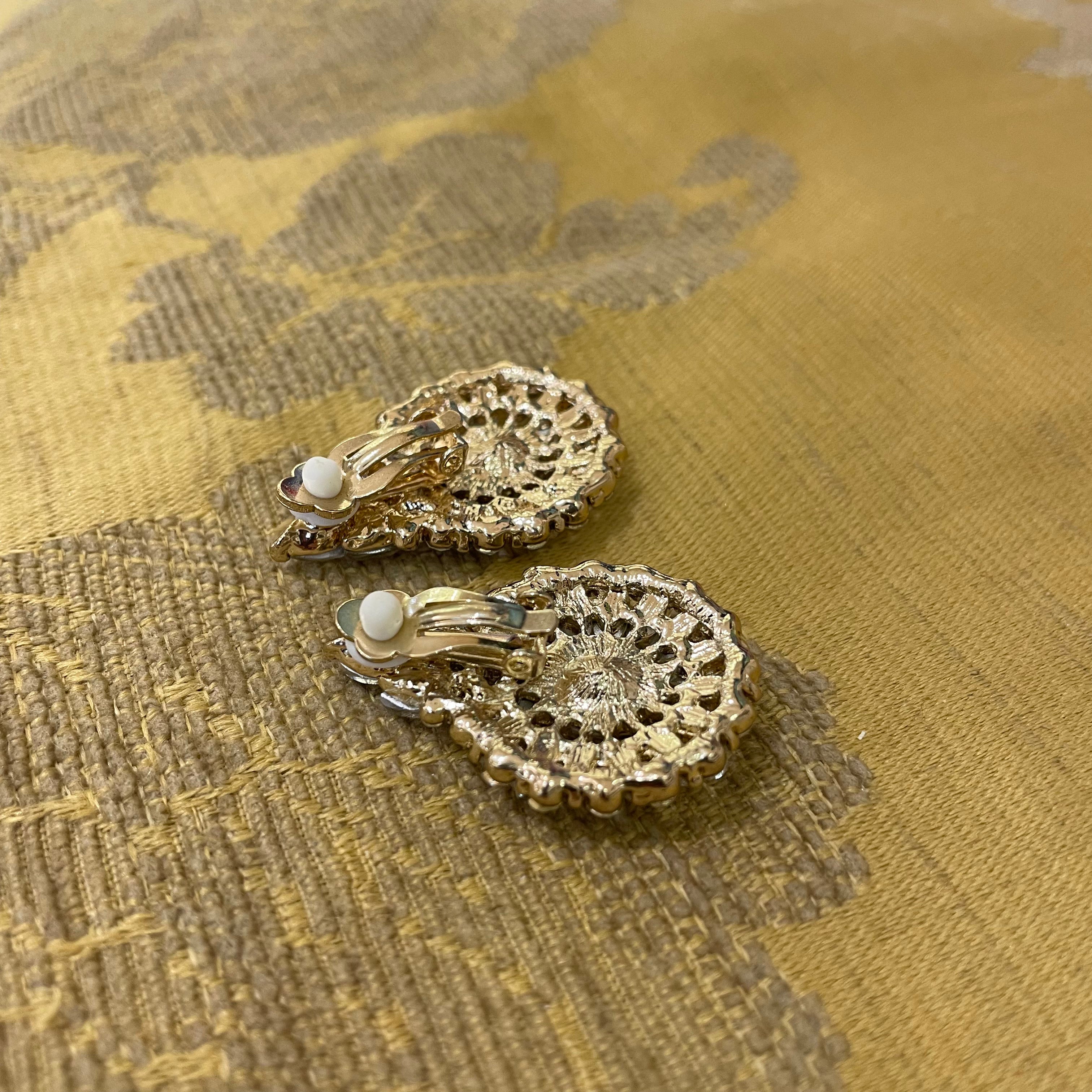 Elegant stone gold clips earrings