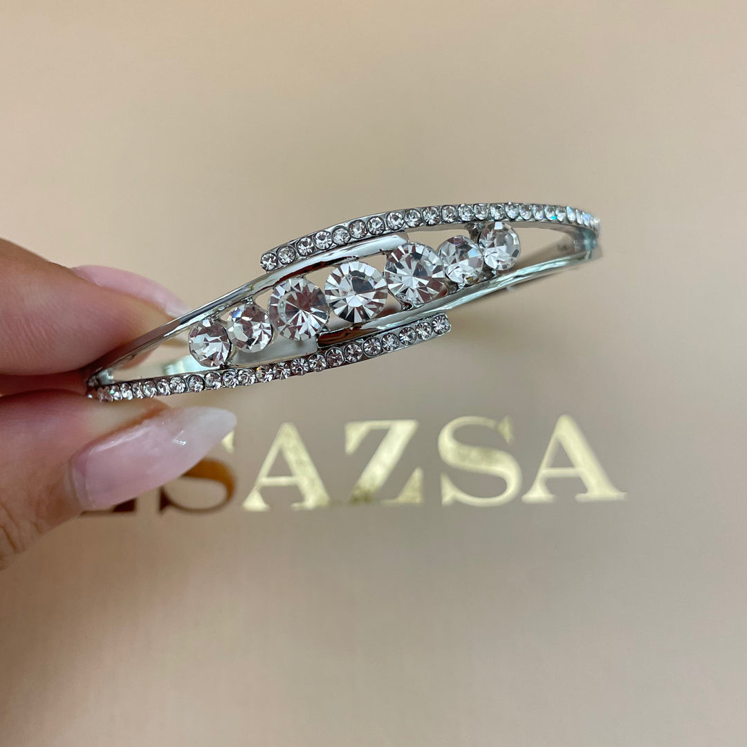 Elegant bangle