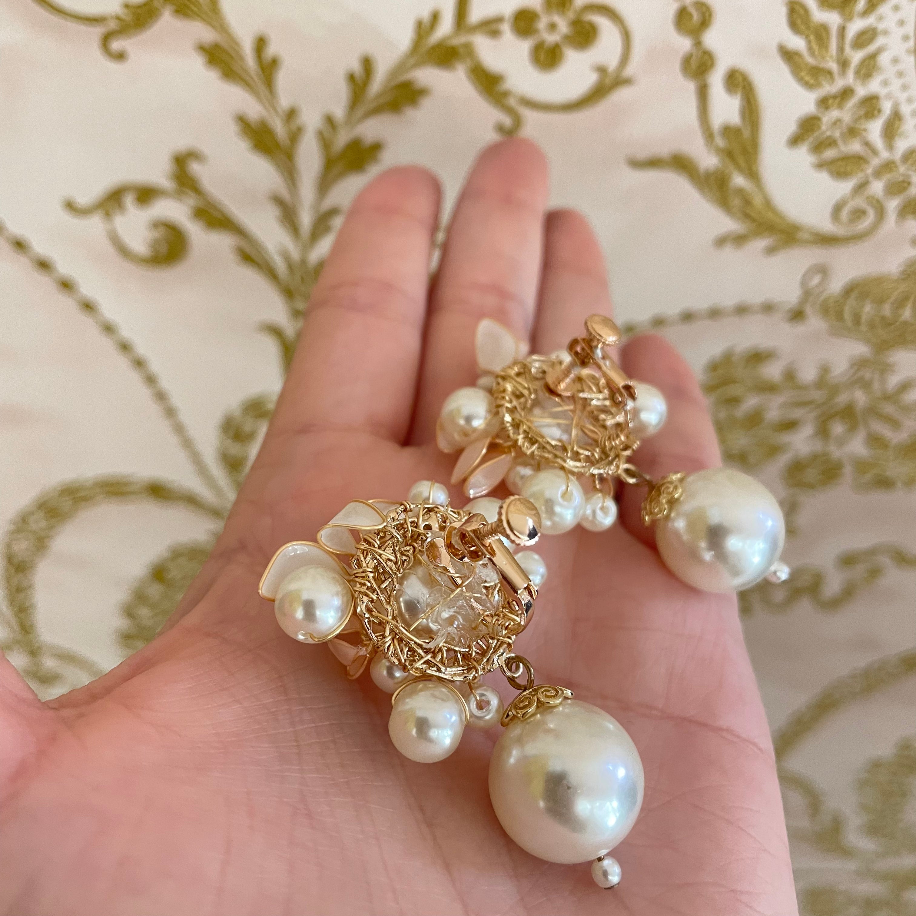 Handmade elegante pearls clips earrings