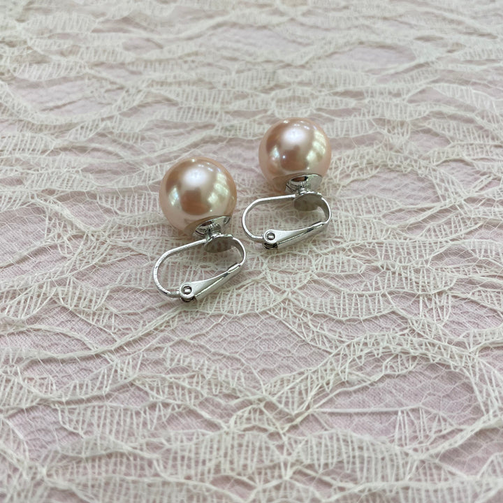 Pink pearl basic clips earrings