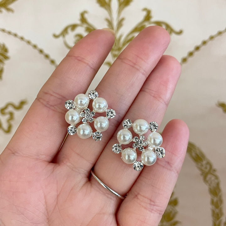 Elegant pearls silver clips earrings