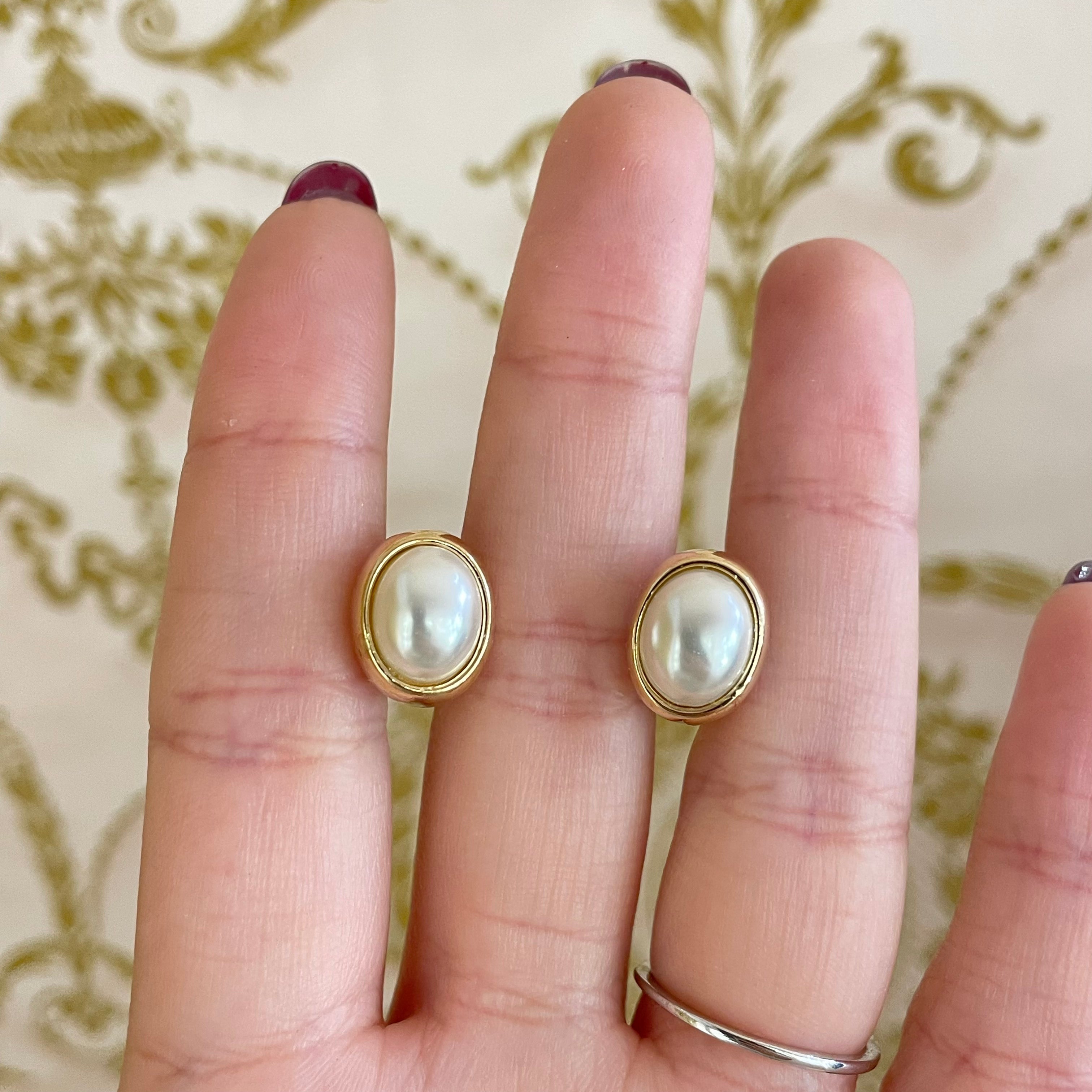 Basic pearls gold clips earrings