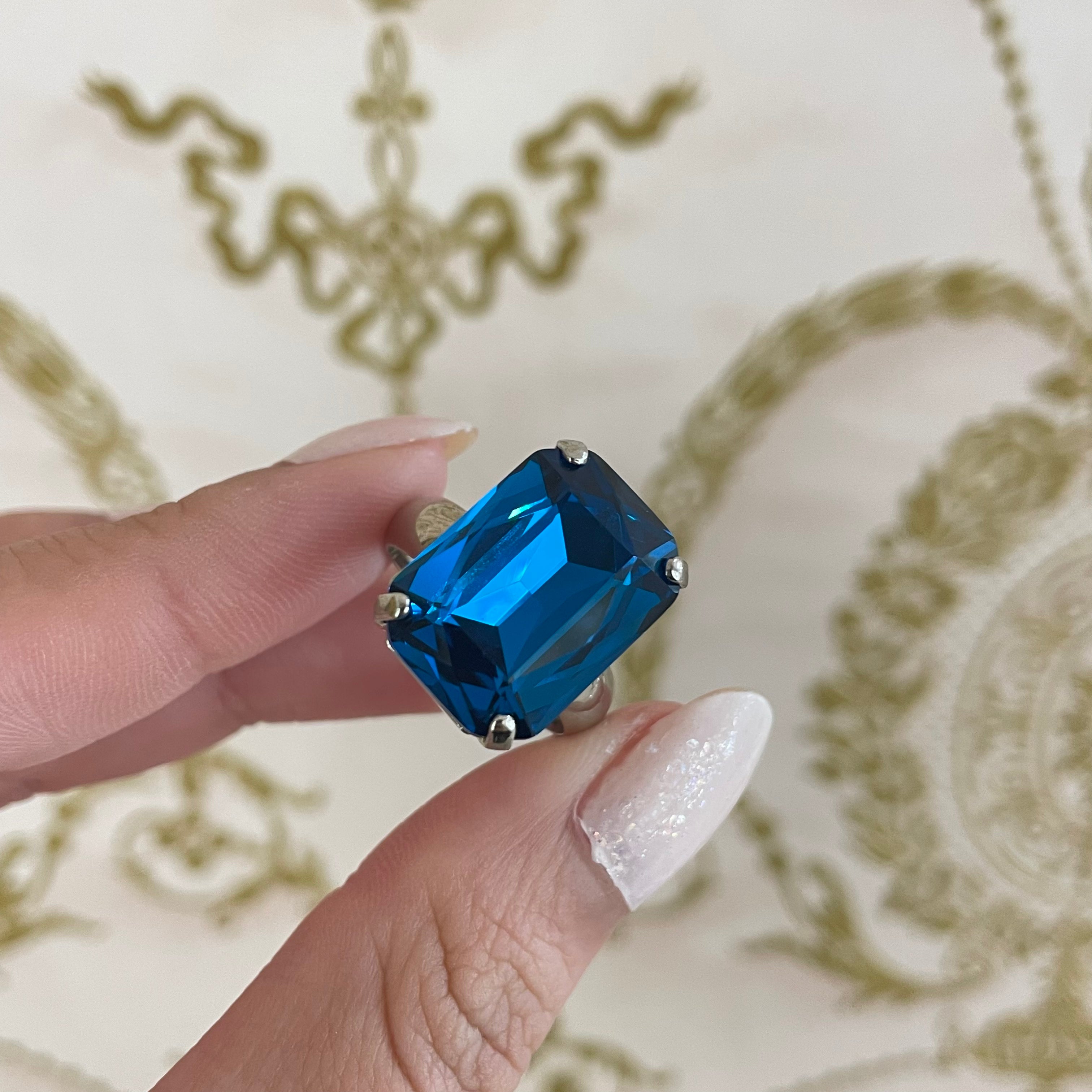 Verdemar Swarovski crystal ring