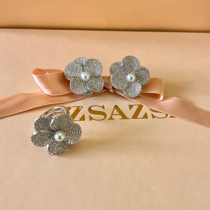 Flower zircone and pearls white gold plated set