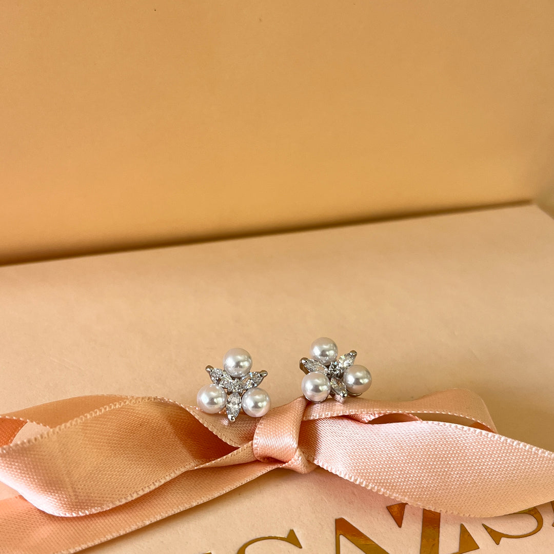 Marquise Zircone and white pearls white gold plated studs