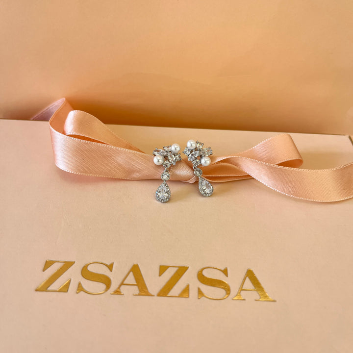 Teardrop zicone and white pearls white gold plated earrings