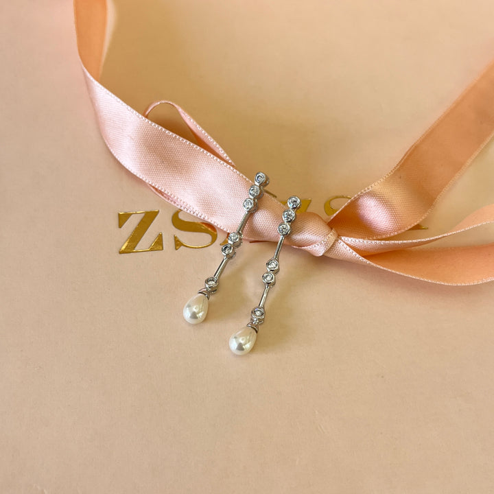 Zircone and white pearl white gold plated earrings