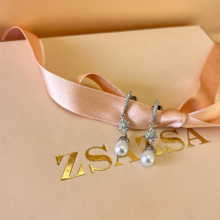 Zircone and white pearl white gold plated earrings