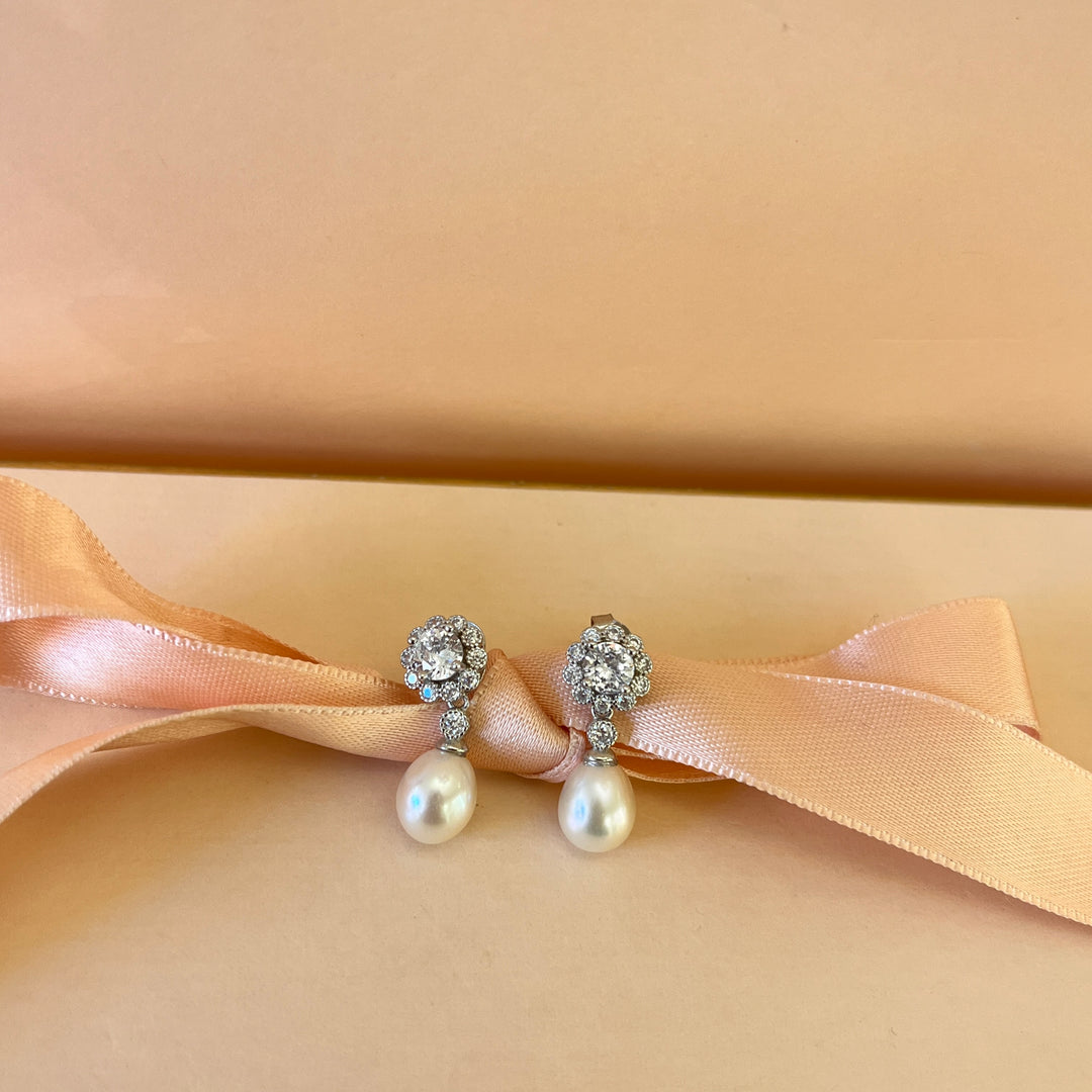 Flower zircone and white pearls sterling silver earrings