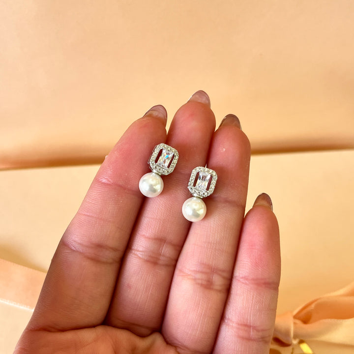Rectangular zircone and white pearls sterling silver studs