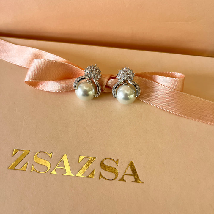 Marquise zircone and white pearls white gold plated studs