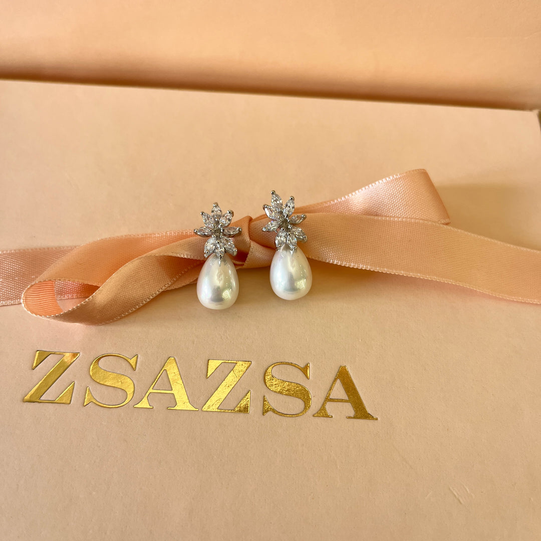 Marquise zircone and white pearls white gold plated studs