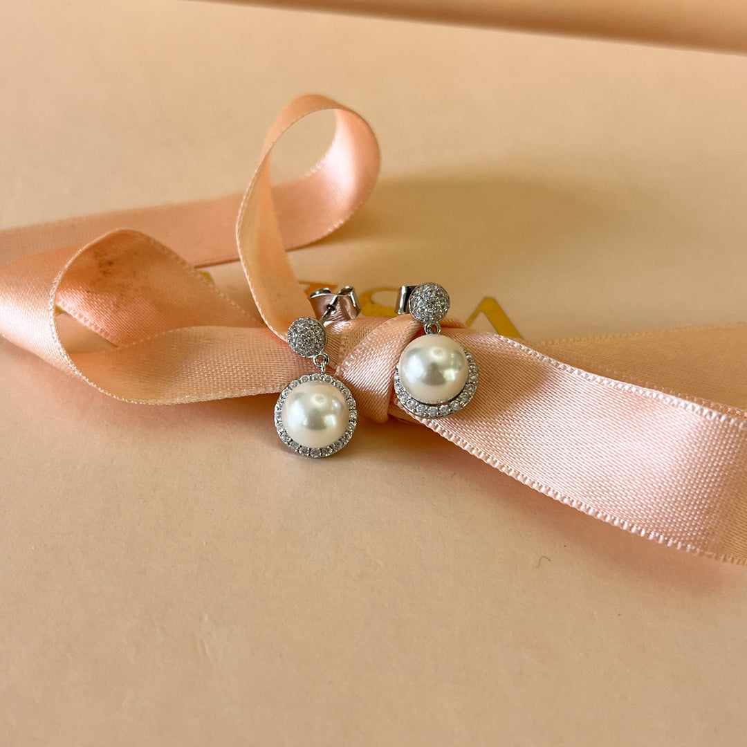 Zircone and white pearls white gold plated earrings