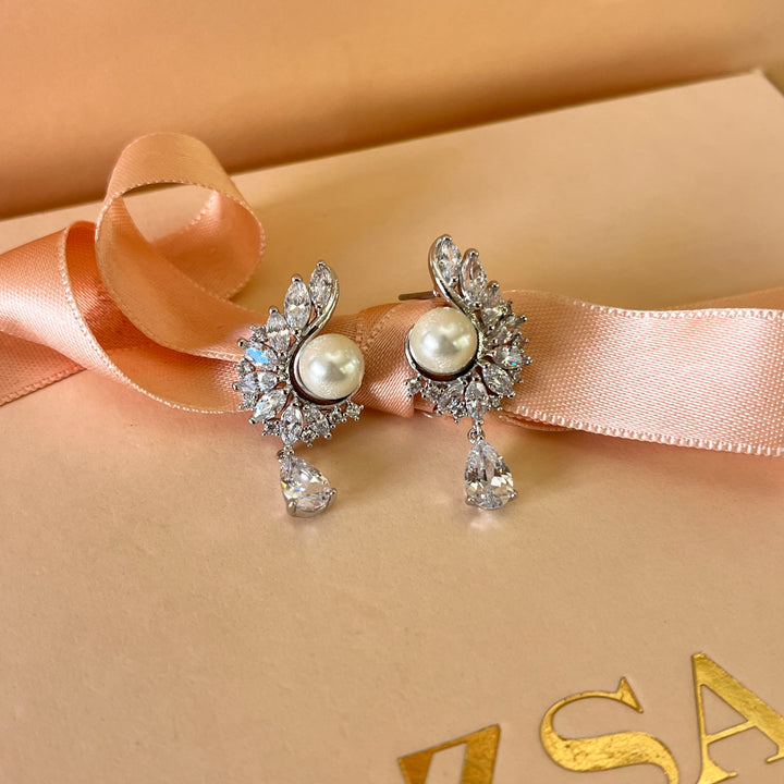 Marquise zircone and white pearls white gold plated set