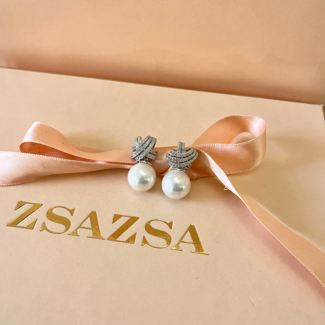 Zircone and white pearls white gold plated studs