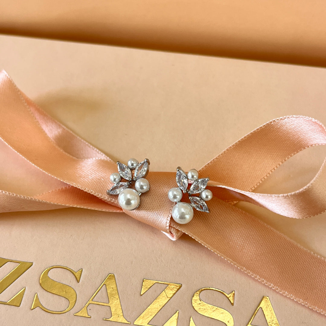 Marquise zircone and white pearls white gold plated studs