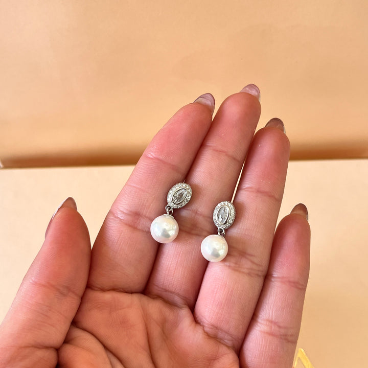 Oval zircone and white pearls sterling silver earrings