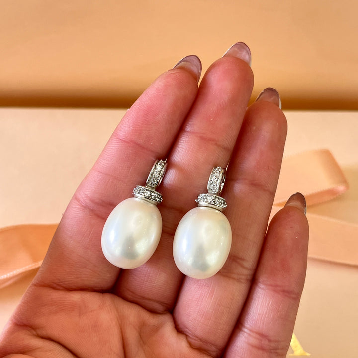 Zircone and white oval pearls white gold plated studs