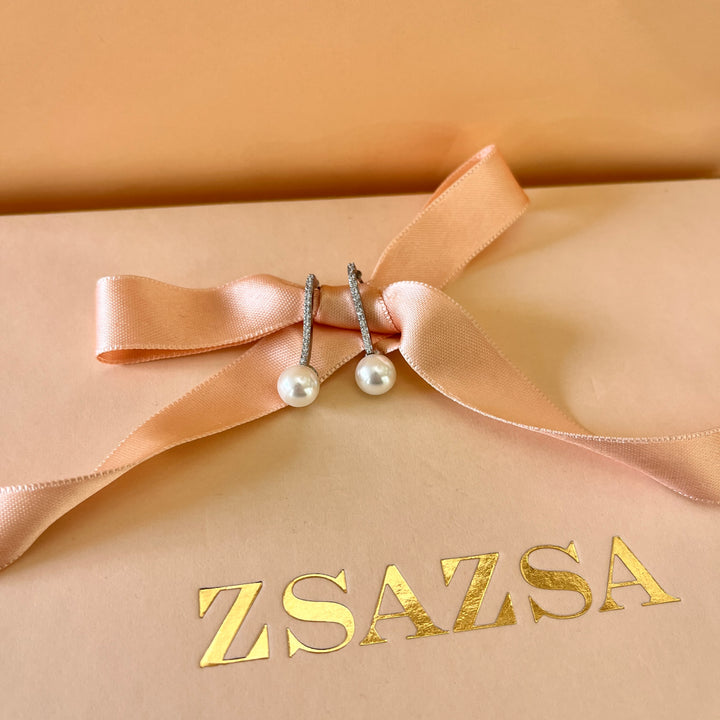 Zircone and white pearls white gold plated earrings