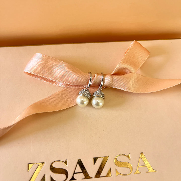 Zircone and ivory pearls white gold plated hooks